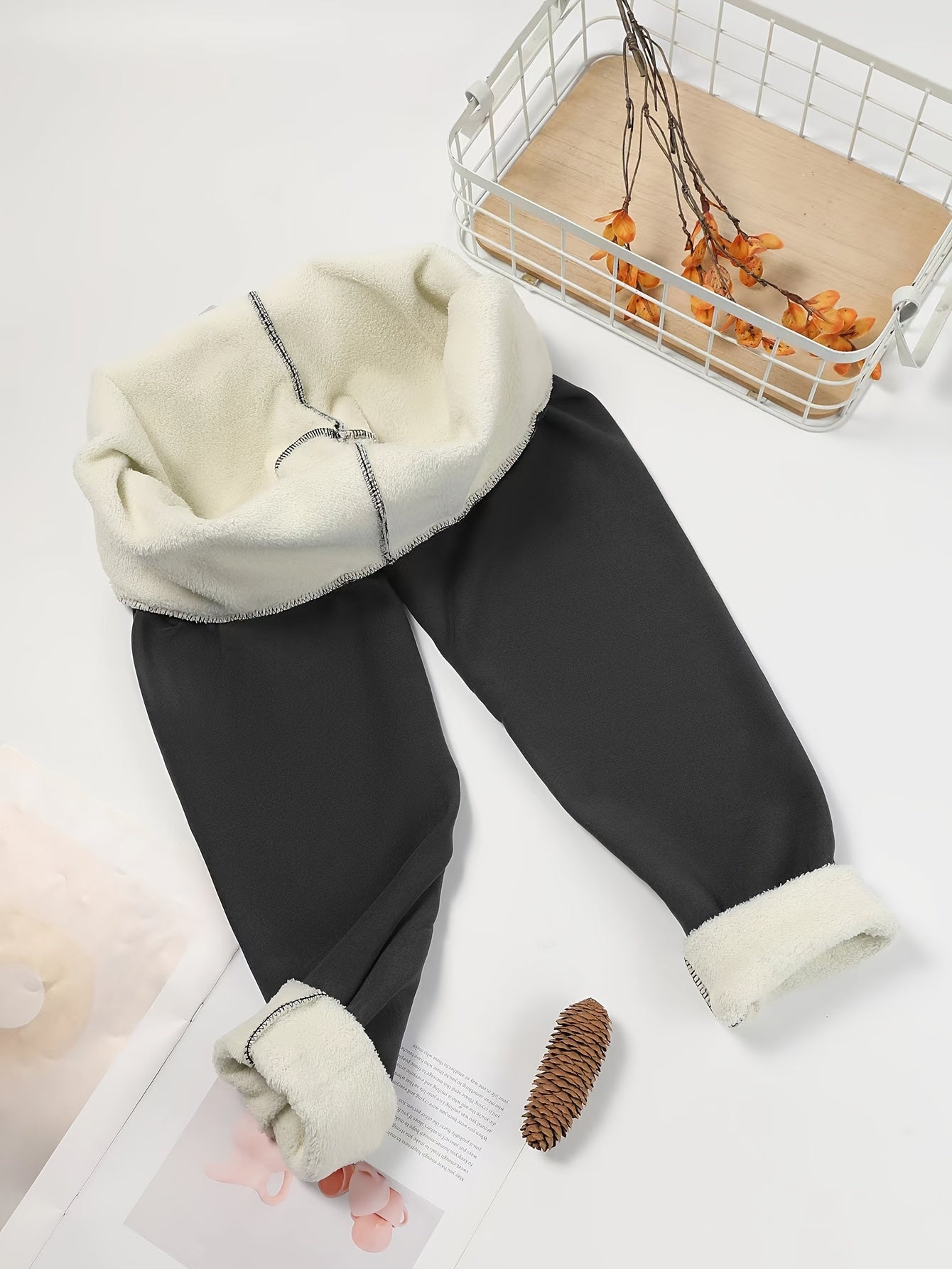 Women’s High-Waisted Thermal Leggings – Fleece-Lined.