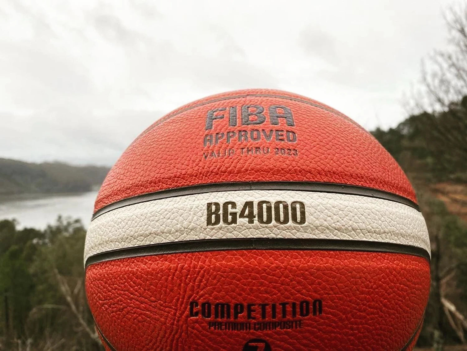 Molten BG4500/BG5000 PU Composite Basketball – 2-Tone.