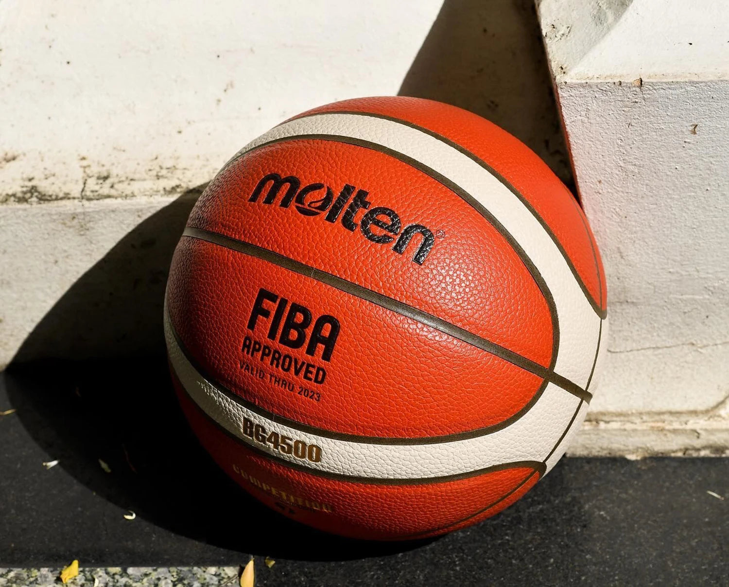 Molten BG4500/BG5000 PU Composite Basketball – 2-Tone.