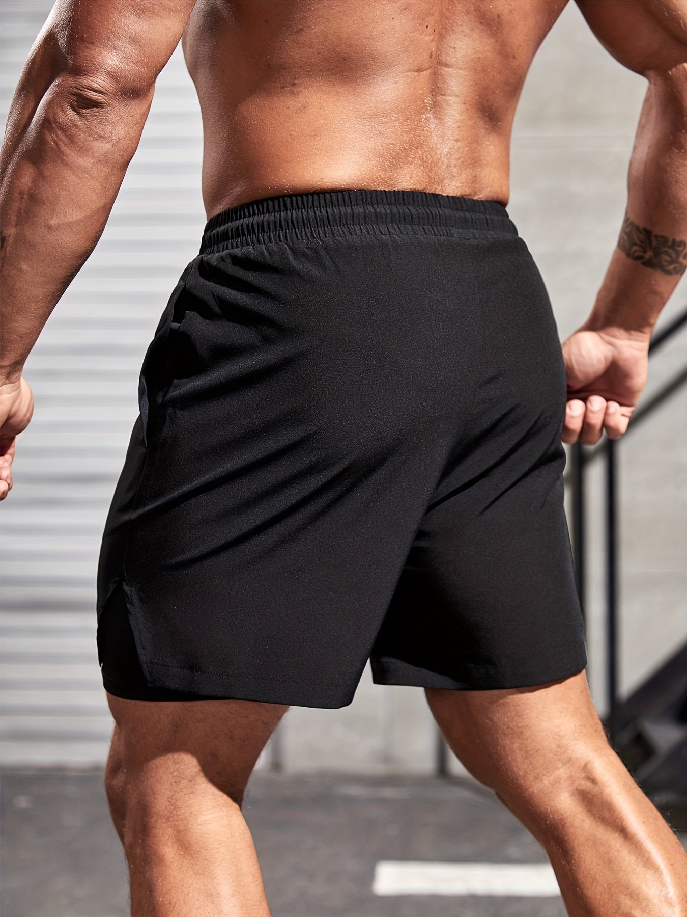 Men’s Double-Layer Sport Shorts – Drawstring.